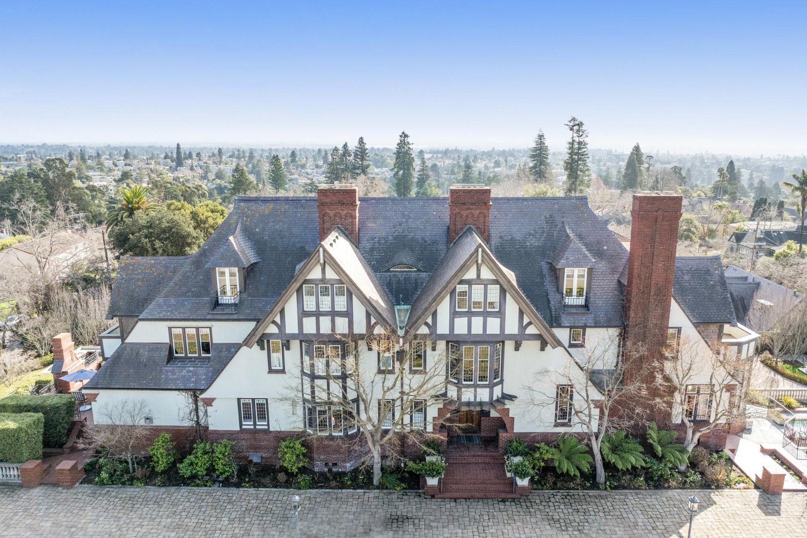 62A Farragut Avenue Image 2